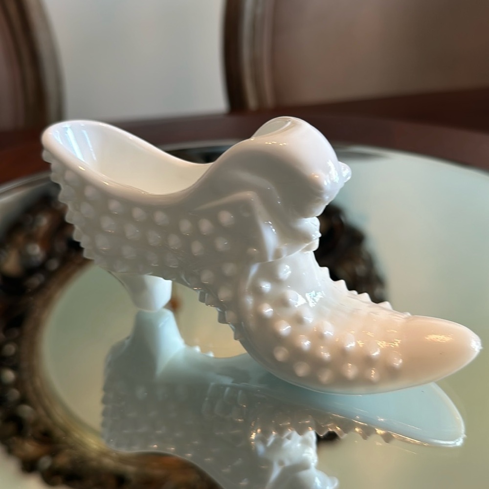 Vintage Fenton Hobnail Milk Glass Shoe/Slipper Cat Head design